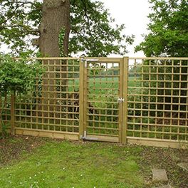 Trellis fencing with fields view